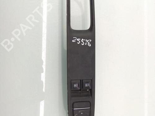Used Left front window switch RENAULT CLIO IV (BH_) [2012-2021]  11716756