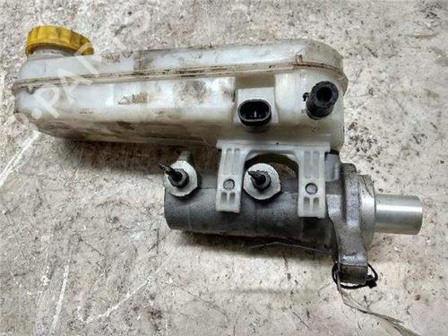 Used Brake master cylinder Brake master cylinder 5291730 5291730