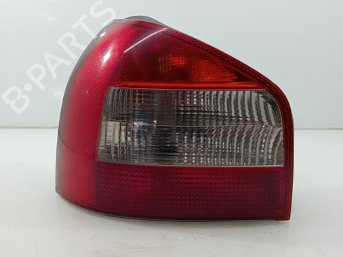 Feu arrière gauche AUDI A3 (8L1) [1996-2006]  31210335