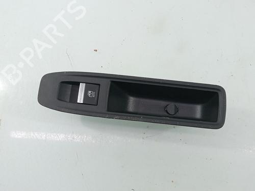Used Left rear window switch RENAULT CAPTUR II (HF_) [2020-2026]  31380455