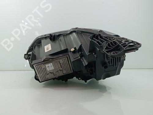 Right headlight PEUGEOT 3008 II SUV (MC_, MR_, MJ_, M4_) 1.5 BlueHDi 130 | BP29338290C29 