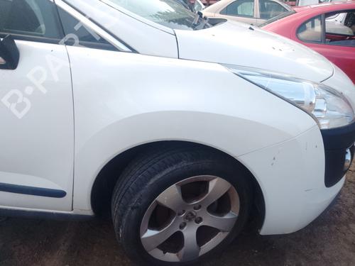 Used Right front fenders PEUGEOT 3008 I MPV (0U_) [2009-2017]  27405227