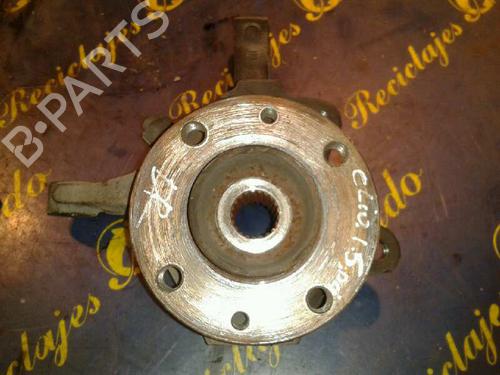 Used Right front steering knuckle RENAULT CLIO III (BR0/1, CR0/1) [2005-2014]  5298122