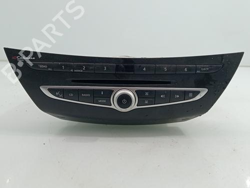 Used Radio RENAULT LAGUNA III Grandtour (KT0/1) 2.0 dCi (KT01, KT08, KT09, KT0K, KT12, KT1D, KT1W) (150 hp) 24372623