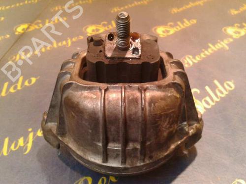 Used Engine mount Engine mount 14217923 14217923