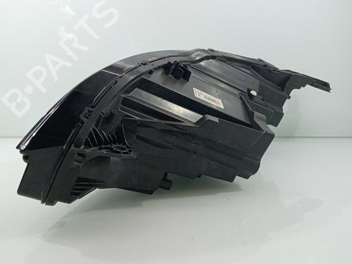 Right headlight PEUGEOT 3008 II SUV (MC_, MR_, MJ_, M4_) 1.5 BlueHDi 130 | BP29338290C29 