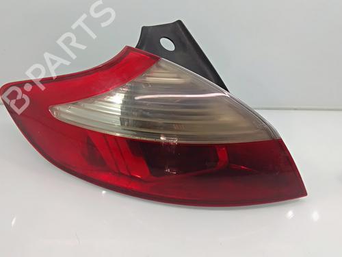 left-taillight-renault-scenic-i-mpv-ja01_-fa0_-265550007r-exterior-1999-2000-2001-2002-2003-2004-2005-2006-2007-2008-2009-2010-16013302 main image