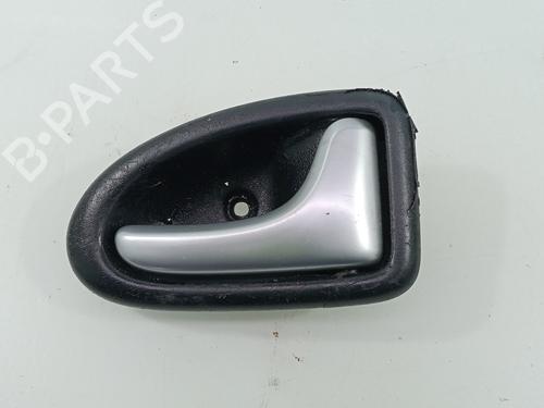 Poignée intérieure avant droite RENAULT SCÉNIC I MPV (JA0/1_, FA0_) [1999-2010]  30975192