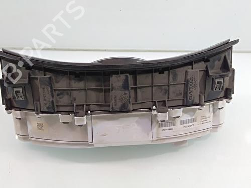Instrument cluster VOLVO V40 Cross Country (526) | BP17684458C47