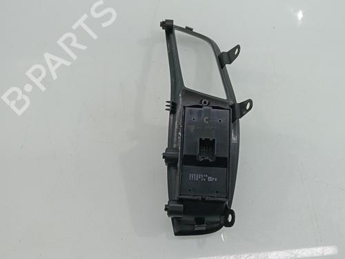 Left front window switch CHEVROLET ORLANDO (J309)  | BP29536668I27 