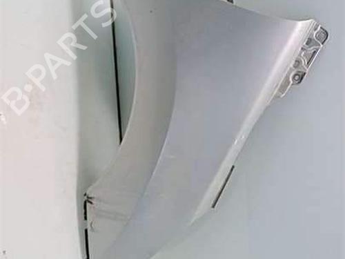 Used Right front fenders Right front fenders 38521502 38521502