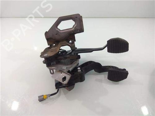 Used Clutch pedal Clutch pedal 13528095 13528095
