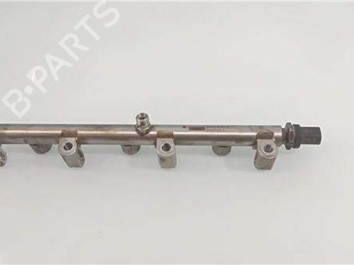 Used Injection rail Injection rail 38520129 38520129