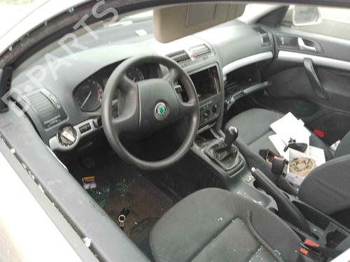 Høyre foran lås SKODA OCTAVIA II (1Z3)  | BP9588353C97 