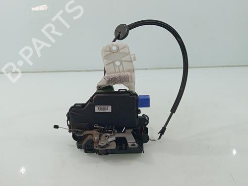 Used Rear right lock VW POLO CLASSIC (86C, 80) [1985-1994]  29573854