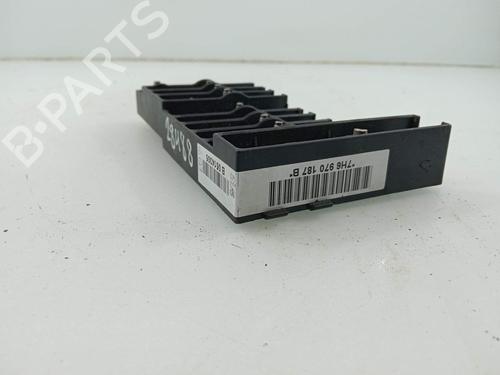 Fuse box VW TRANSPORTER T5 Van (7HA, 7HH, 7EA, 7EH) 1.9 TDI | BP40150599E1 - Image 4