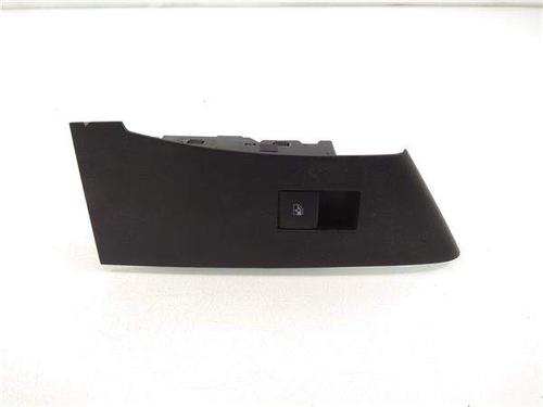 Used Right front window switch Right front window switch 11742955 11742955