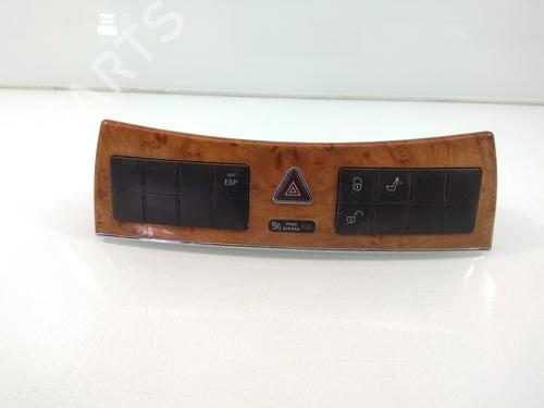 Used Warning switch MERCEDES-BENZ CLK (C209) [2002-2010]  13528265
