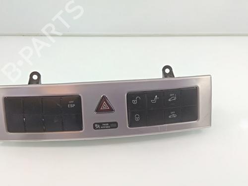 Used Warning switch MERCEDES-BENZ C-CLASS Coupe (CL203) C 220 CDI (203.708) (150 hp) 15511447