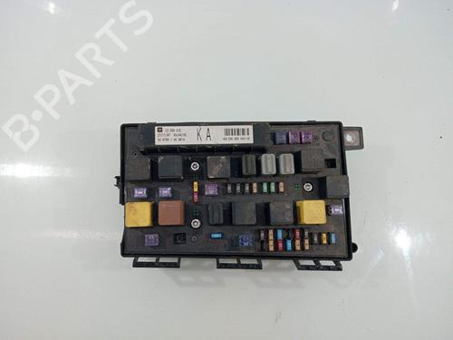 Used Fuse box Fuse box OPEL ASTRA H GTC (A04) 1.8 (L08) (125 hp) 39951241 39951241
