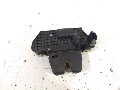 Used Tailgate lock PEUGEOT 2008 I (CU_) 1.6 BlueHDi 100 (100 hp) 8802831