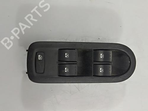 Used Left front window switch RENAULT MEGANE II (BM0/1_, CM0/1_) [2001-2012]  25789887