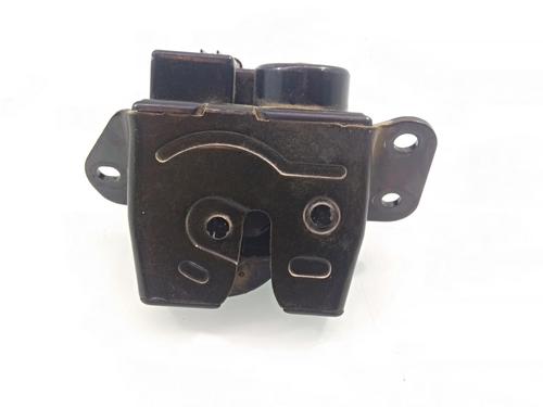 tailgate-lock-kia-carens-ii-mpv-fj-knefg52427k010870-2002-2003-2004-2005-2006-2007-2008-2009-2010-2011-2012-2013-18504903 main image