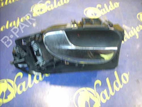 Used Front left interior door handle PEUGEOT 307 (3A/C) 2.0 HDi 90 (90 hp) 5289347