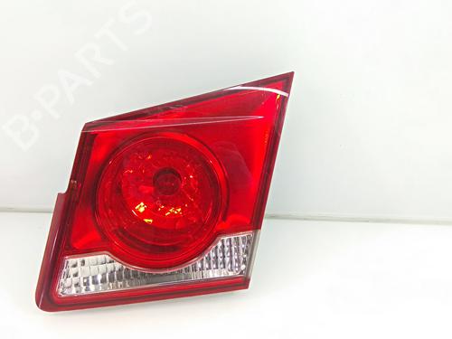 Used Right taillight CHEVROLET CRUZE (J300) [2009-2025]  27318811