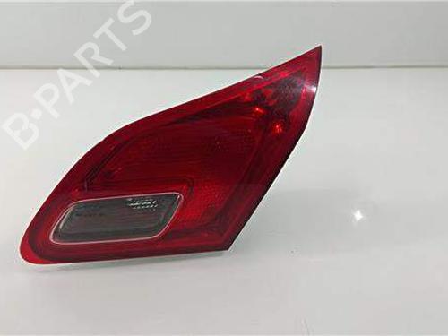 Used Right taillight Right taillight 18470298 18470298