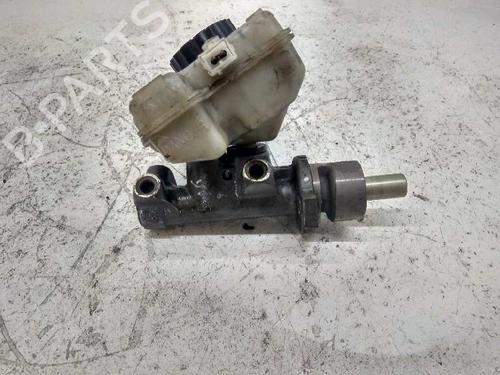 Used Brake master cylinder Brake master cylinder CITROËN SAXO (S0, S1) [1996-2004] 5303235 5303235