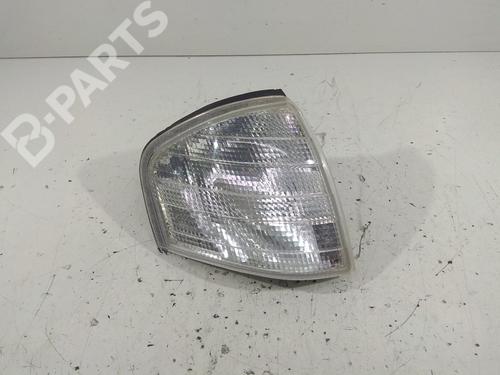 Used Left front indicator Left front indicator MERCEDES-BENZ C-CLASS (W202) C 250 D (202.125) (113 hp) 8832839 8832839