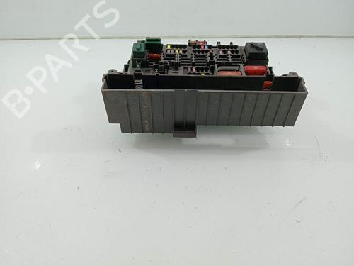 Used Fuse box Fuse box 39204425 39204425