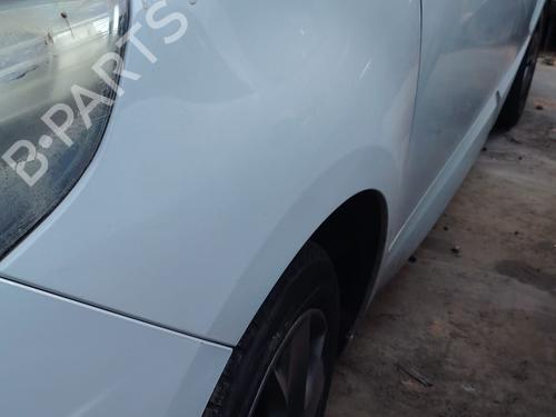 Aleta delantera izquierda RENAULT SCÉNIC III (JZ0/1_) [2008-2016]  31352637