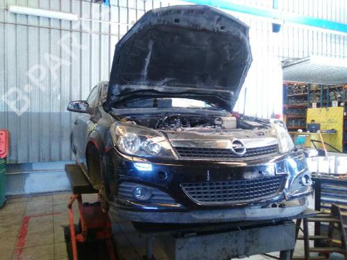 Venstre fortil lås OPEL ASTRA H GTC (A04) 1.9 CDTI (L08) | BP5289497C98 