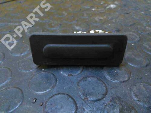 Used Tailgate handle Tailgate handle CITROËN C4 CACTUS 1.6 BlueHDi 100 (99 hp) 5841849 5841849