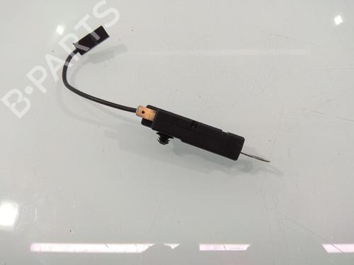 Used Antenna/Base MERCEDES-BENZ A-CLASS (W176) A 180 CDI / d (176.012) (109 hp) 14216888