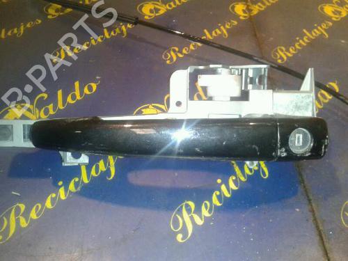 Used Front left exterior door handle PEUGEOT 407 (6D_) 2.2 (6D3FZE, 6D3FZH) (158 hp) 5298255