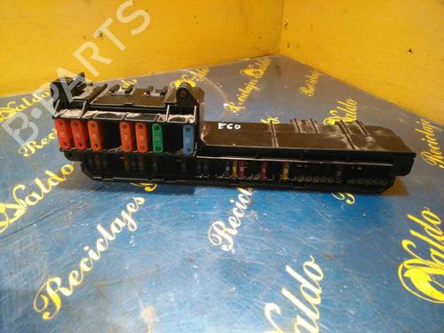Used Fuse box BMW 5 (E60) 530 d (218 hp) 5289653