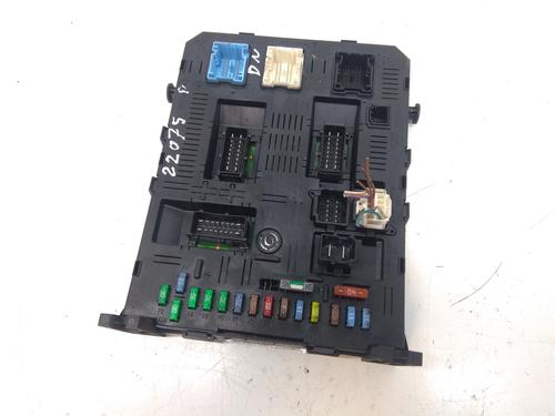 Used Fuse box PEUGEOT 307 Break (3E) 1.6 HDi 110 (109 hp) 6824211