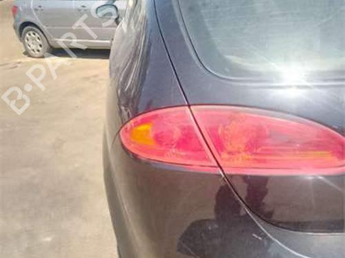 left-taillight-seat-leon-1p1-2005-2006-2007-2008-2009-2010-2011-2012-2013-38522479 main image