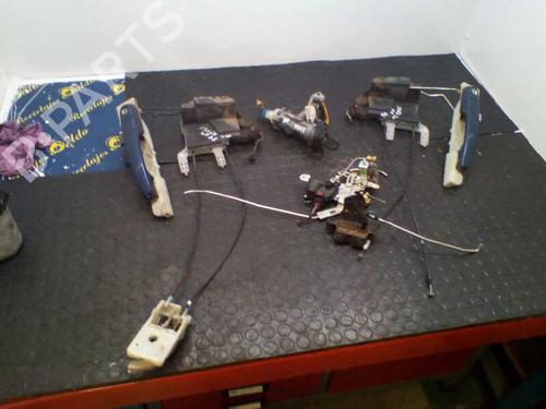 Used Front left lock HYUNDAI TUCSON (JM) 2.0 All-wheel Drive (141 hp) 5842262