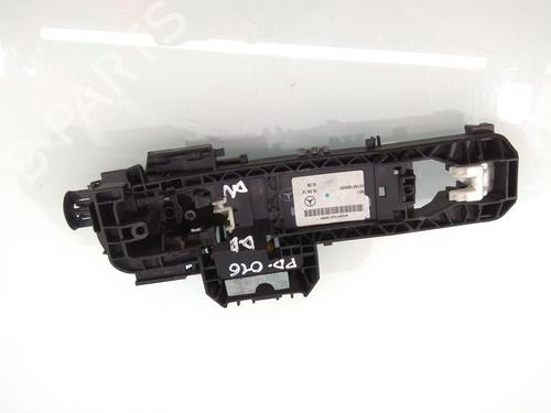 Used Front right exterior door handle MERCEDES-BENZ A-CLASS (W176) A 180 CDI / d (176.012) (109 hp) 10067039