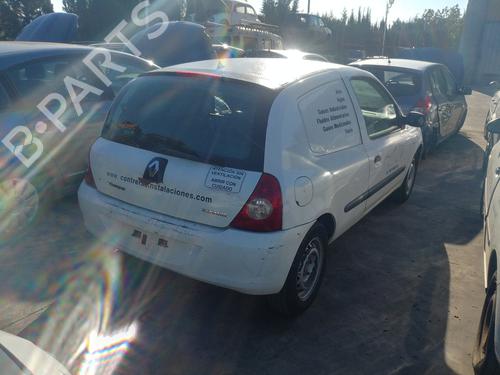 Left headlight RENAULT CLIO II (BB_, CB_) 1.5 dCi | BP7990918C28