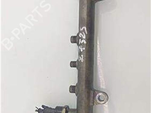 Used Injection rail Injection rail 19584117 19584117