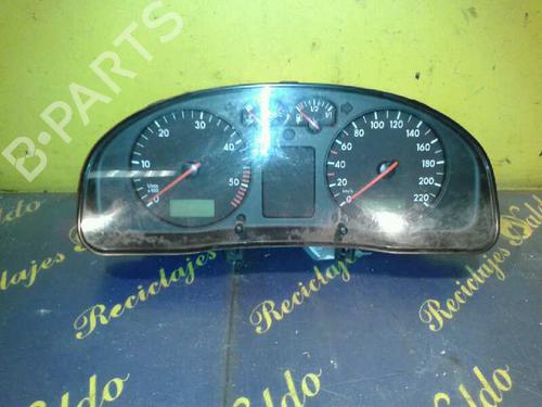 Used Instrument cluster VW PASSAT B5.5 (3B3) [2000-2005]  5298550