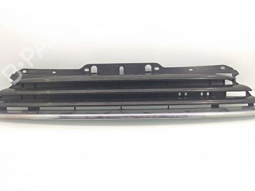 Used Grille MINI MINI (R56) One D (90 hp) 21044108