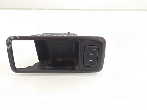 Used Right front window switch FORD KUGA I [2008-2012]  16049705