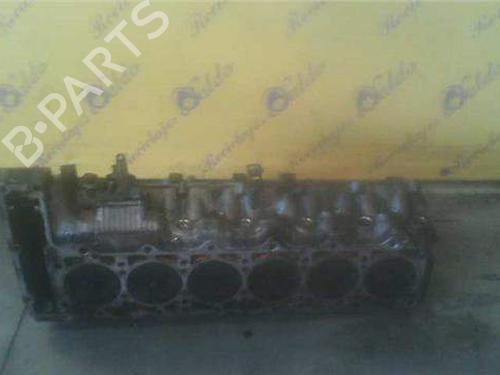 Used Cylinder head Cylinder head 38524001 38524001