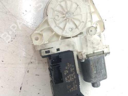 Left front window motor PEUGEOT 407 (6D_) 2.0 (6DRFNB, 6DRFNE) | BP6090444E21 